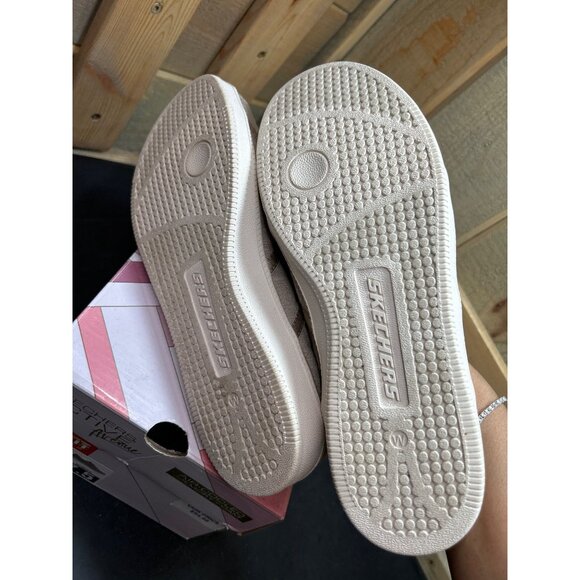 Skechers Womens Madison Ave-Take A Walk Wide Fit Sneakers 7.5 Taupe - Picture 9 of 9